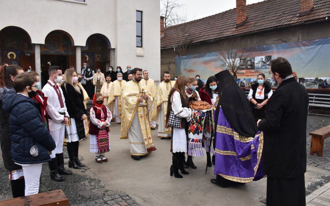 Mitropolitul Andrei, în mijlocul clujenilor din cartierul Dâmbul Rotund, la sărbătoarea Întâmpinării Domnului