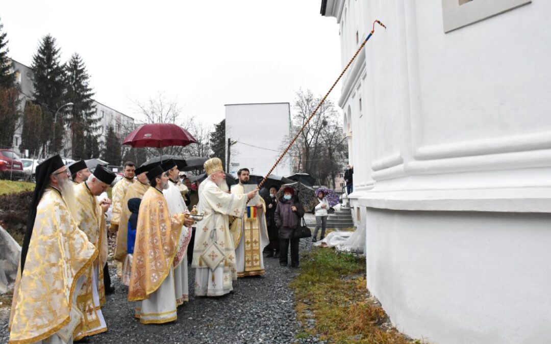 Biserica Parohiei „Sf. Ap. și Ev. Matei” din Cluj-Napoca, sfințită de Înaltpreasfințitul Părinte Andrei